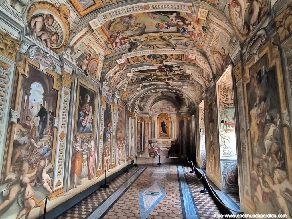 el corredor de Andrea Pozzo en Roma